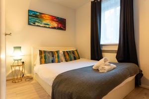 Photo 13- click for photo gallery